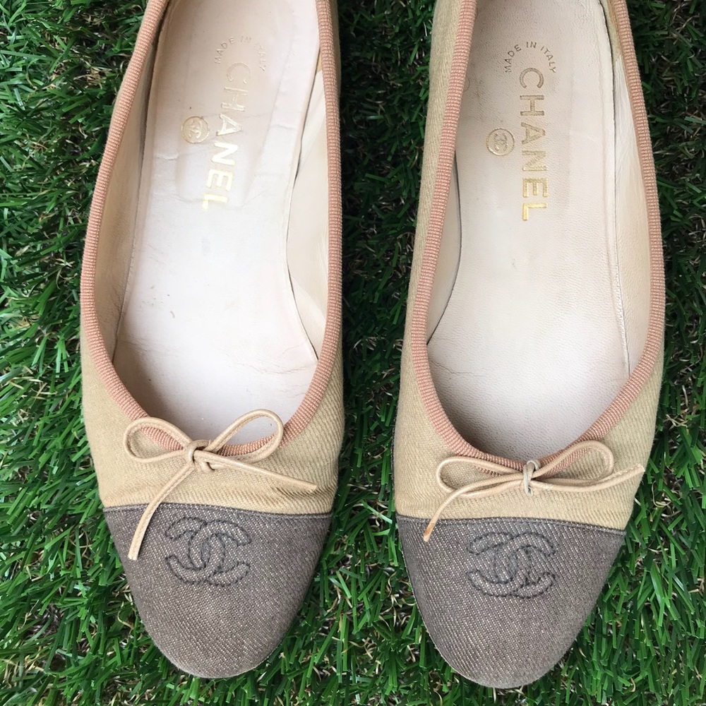 AUTHENTIC Chanel ballet flats size 38 / 7.5